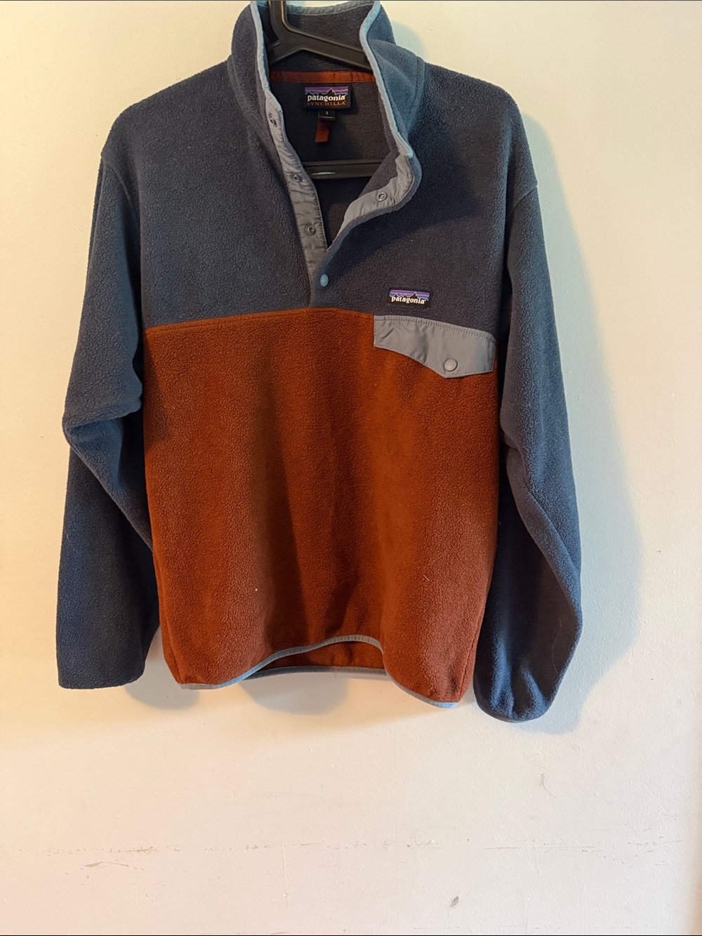 Patagonia Men’s Two-Tone Fleece Pullover - Navy & Brown